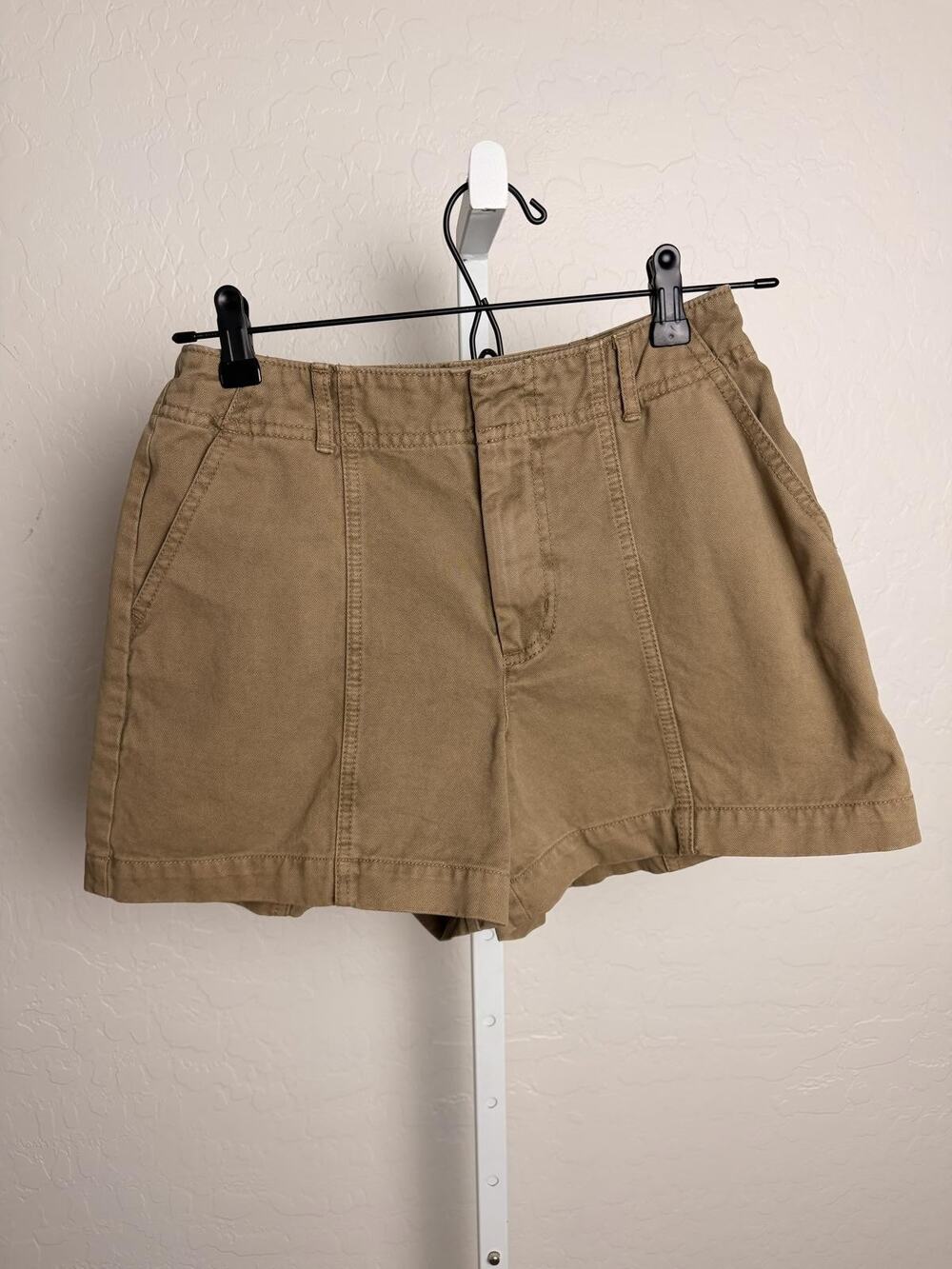 Universal Thread Khaki High Rise Utility Shorts Size 2 NWT